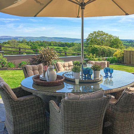 Maes Y Bryn Farmhouse Llanwrda Extérieur photo