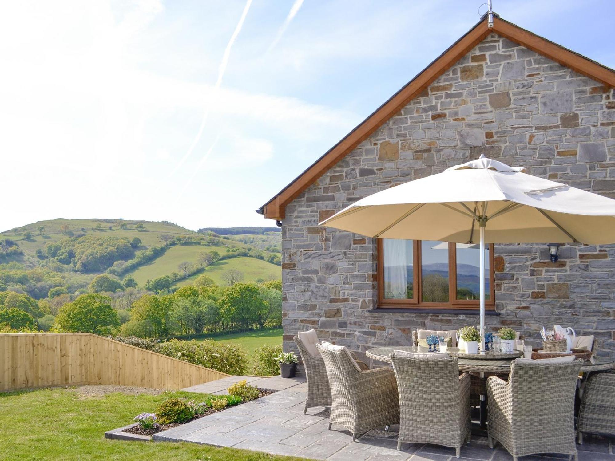 Maes Y Bryn Farmhouse Llanwrda Extérieur photo