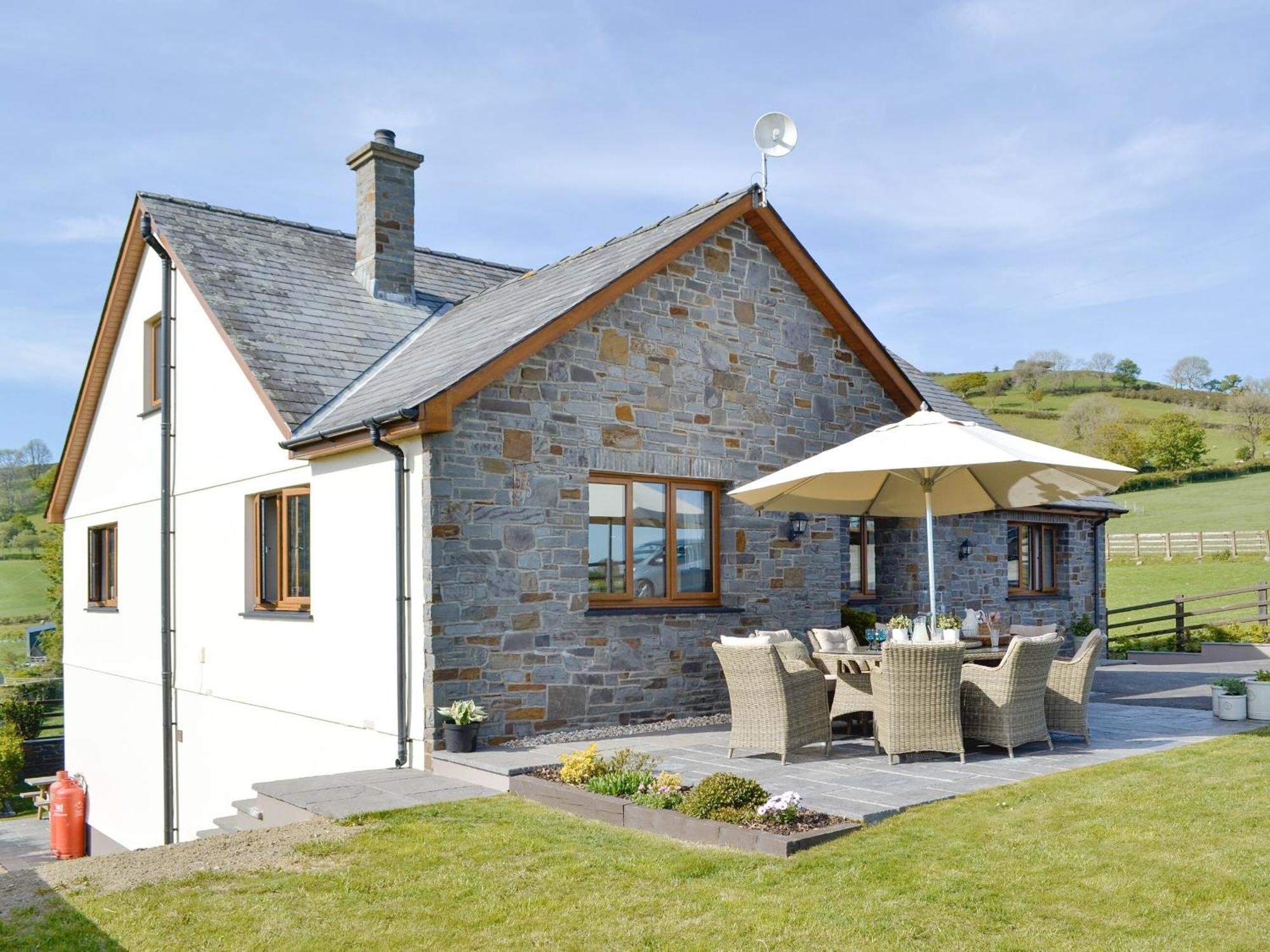 Maes Y Bryn Farmhouse Llanwrda Extérieur photo