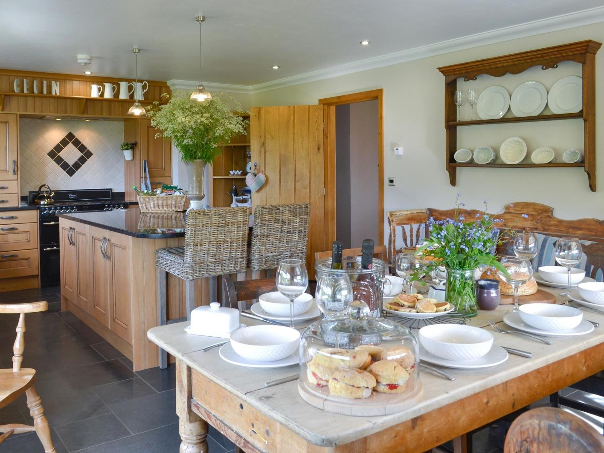 Maes Y Bryn Farmhouse Llanwrda Extérieur photo